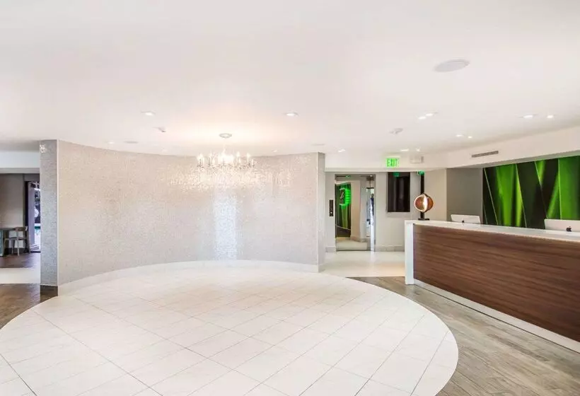 酒店 Quality Inn & Suites By The Parks