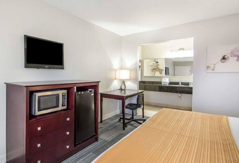 فندق Quality Inn & Suites By The Parks
