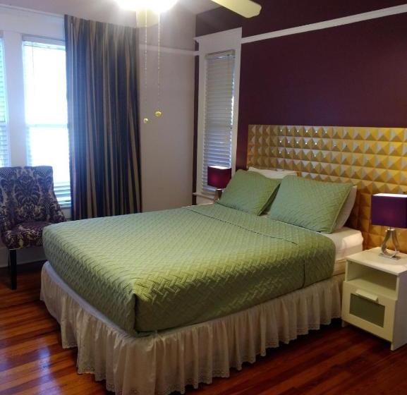 فندق The Mansion House Inn