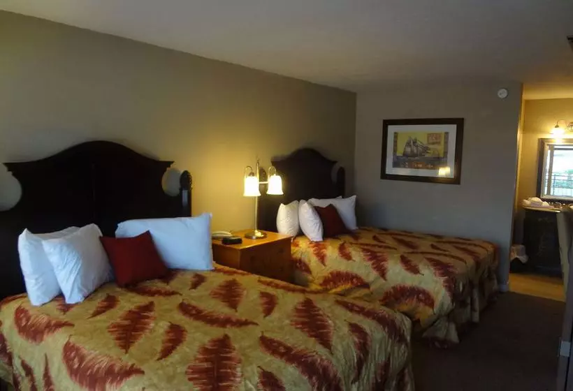 Monroe's On The Lake Hotel & Banquet Hall