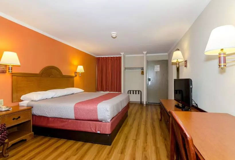 Motel 6 Newark, De