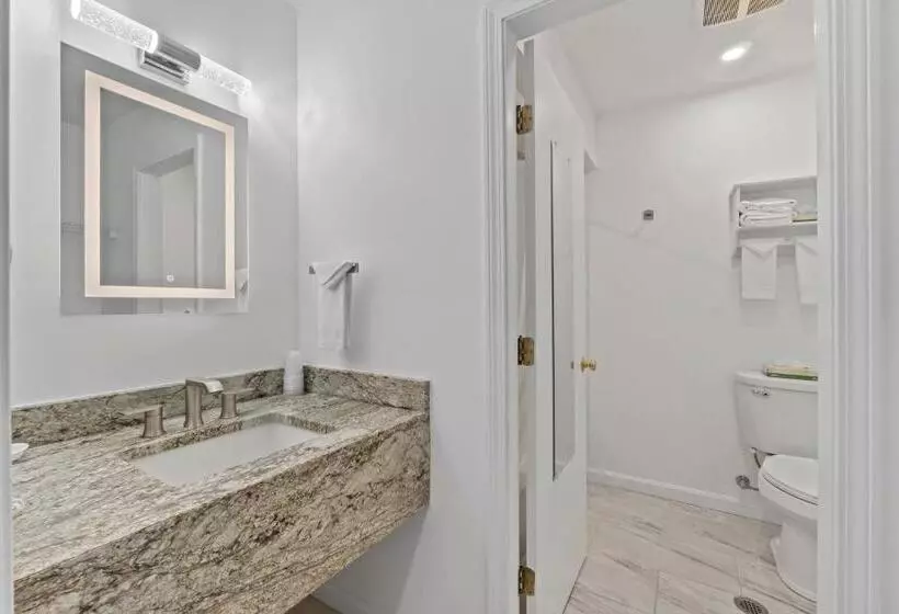 Мотель Mariner Resort