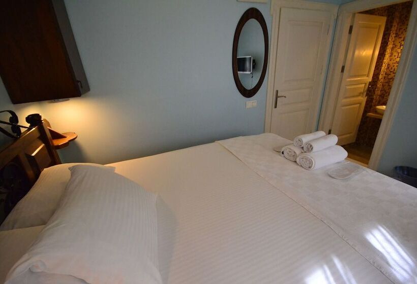 ベッドアンドブレックファースト Cunda Poseidon