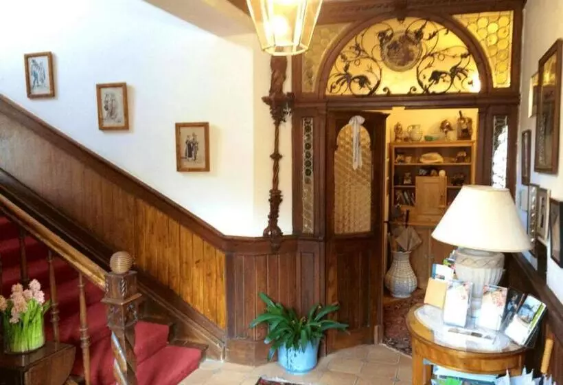 Hotelli Schweizerhof Am See