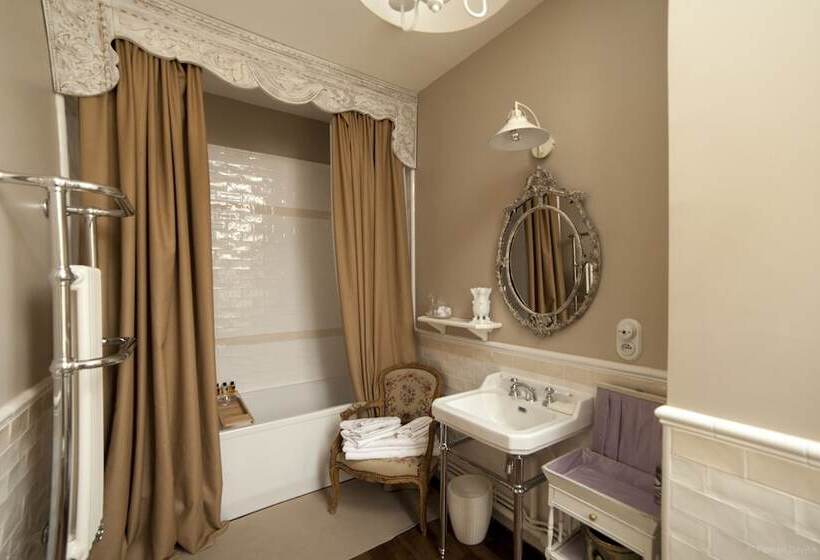 פנסיון Villa Alecya