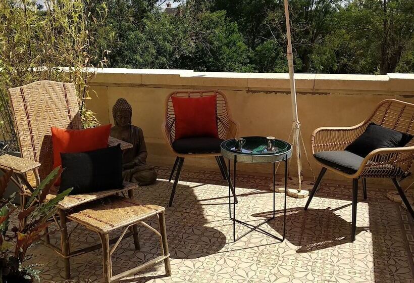 פנסיון Villa Alecya