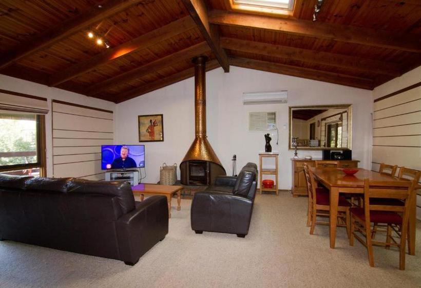 Alrima Lodge, Bright