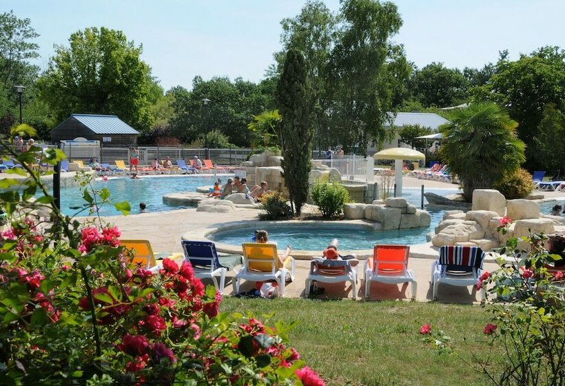 فندق Castel Parc De Fierbois