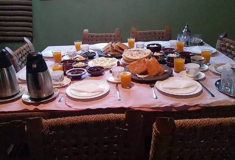 Majatalo Complexe Collier D  Ambre