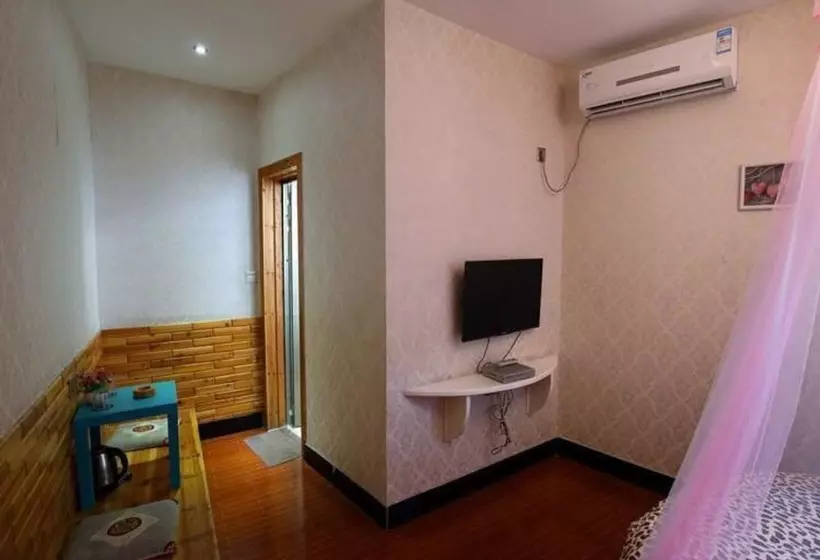 Majatalo Congwen House