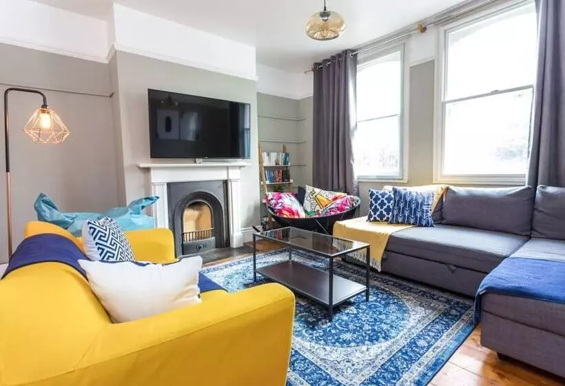 The River Cam Place   Enchanting 6bdr Home Next To River Cam