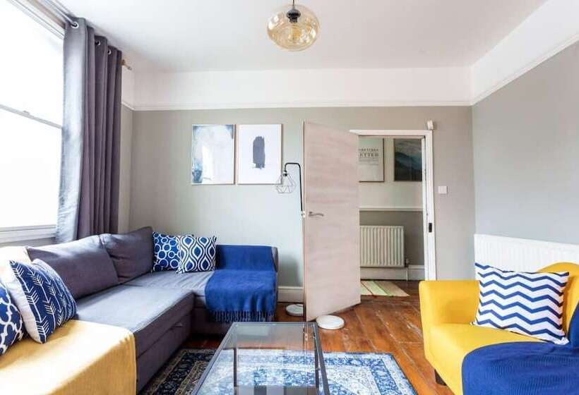 The River Cam Place   Enchanting 6bdr Home Next To River Cam