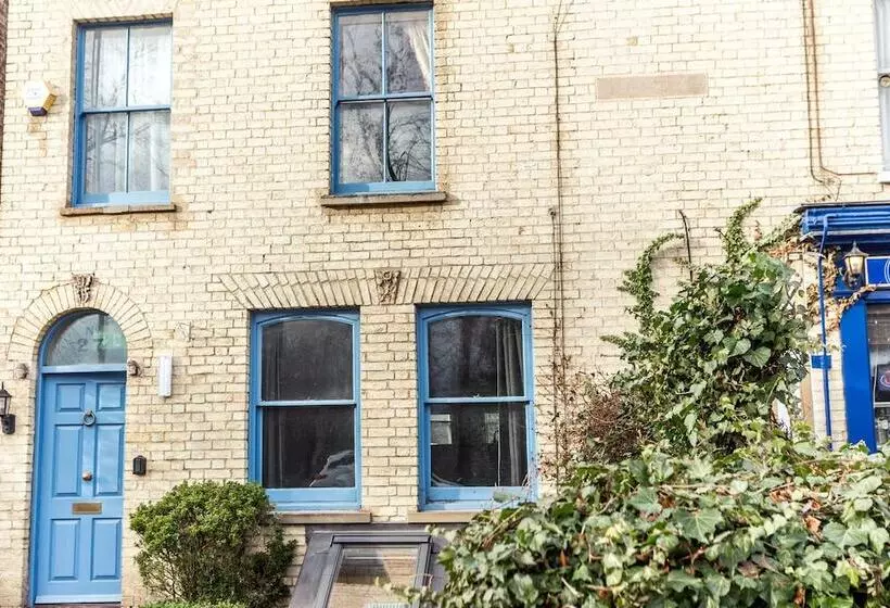 The River Cam Place   Enchanting 6bdr Home Next To River Cam