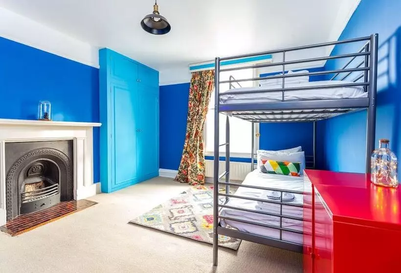 The River Cam Place   Enchanting 6bdr Home Next To River Cam