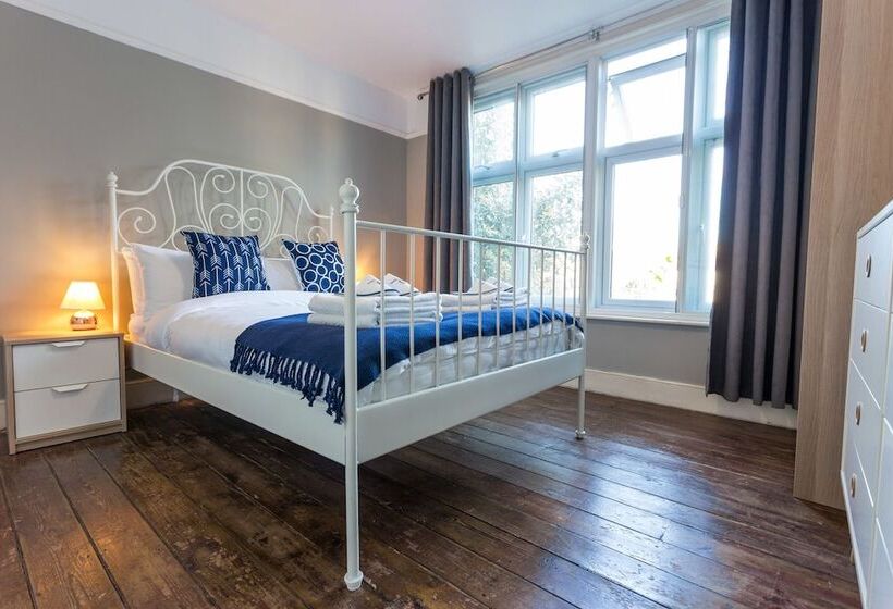 The River Cam Place   Enchanting 6bdr Home Next To River Cam