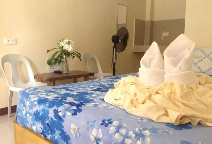 ホテル Mikki's Tourist Inn