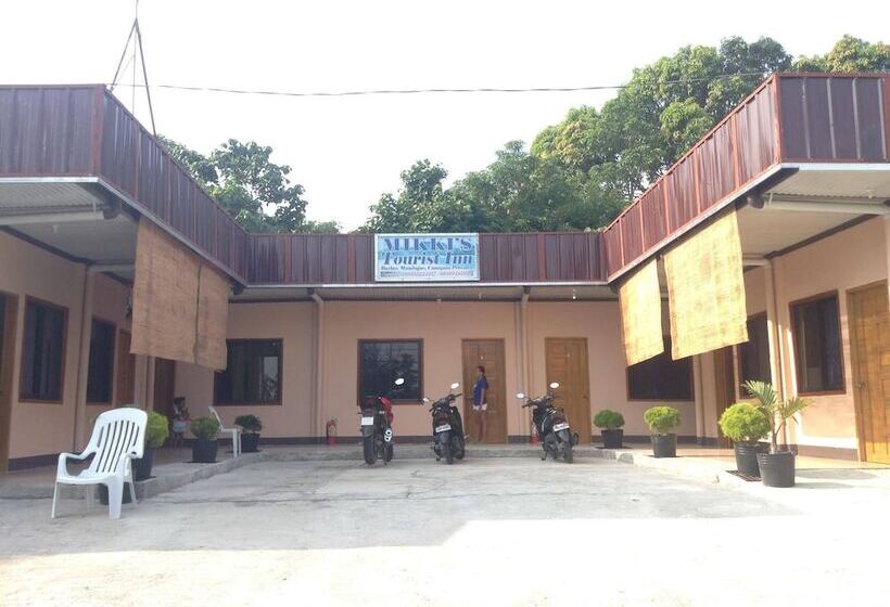فندق Mikki's Tourist Inn