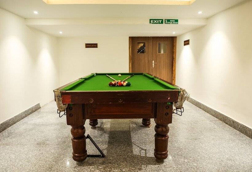 호텔 Ramada Plaza By Wyndham Lucknow