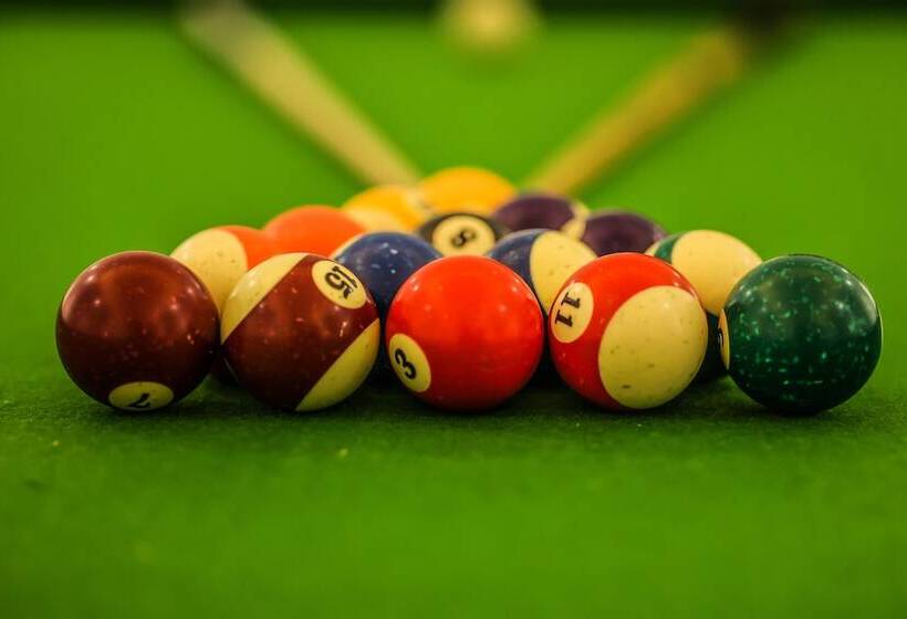 호텔 Ramada Plaza By Wyndham Lucknow