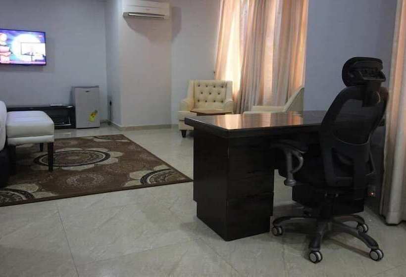 هتل Waxride Residence