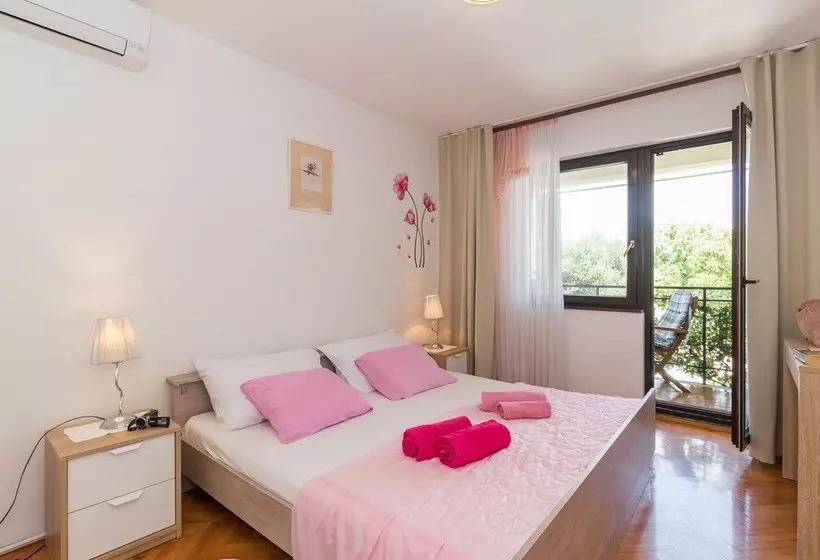 ペンション Guesthouse Adria