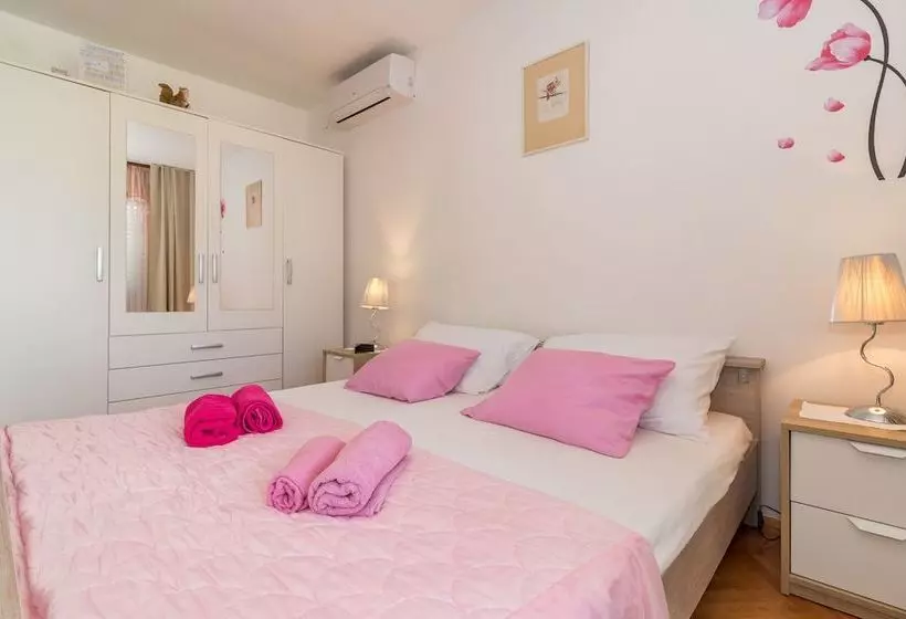 ペンション Guesthouse Adria