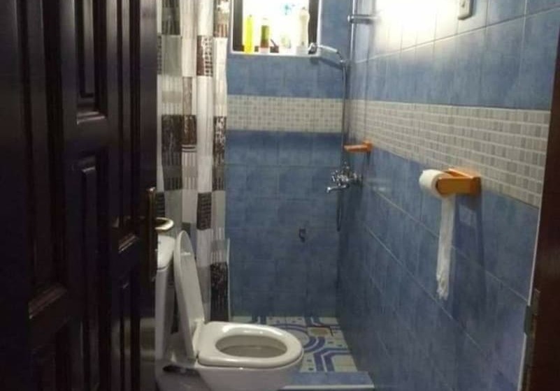 پانسیون King Charles Empire