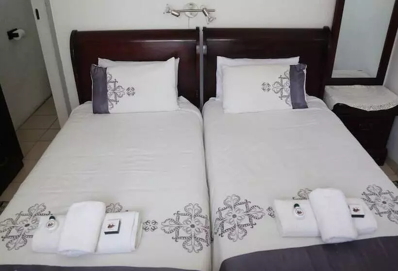 Majatalo Roba Monakedi Guest Lodge