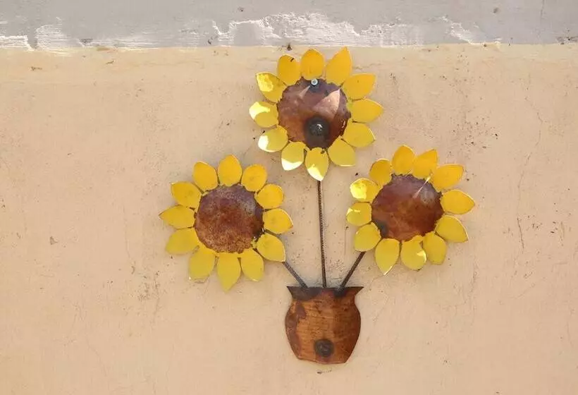 Majatalo Roba Monakedi Guest Lodge