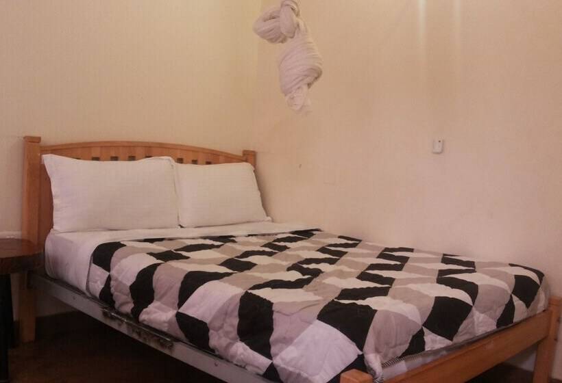 پانسیون The Pagoda