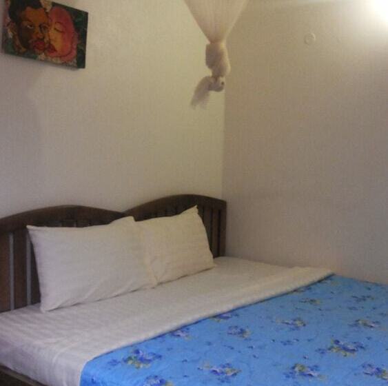 پانسیون The Pagoda