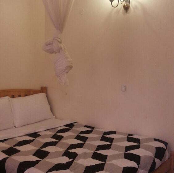 پانسیون The Pagoda