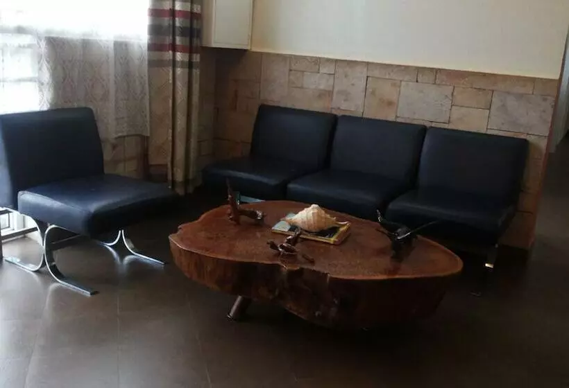 پانسیون The Pagoda