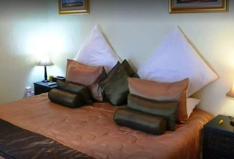 ペンション Whara Whara Guest House