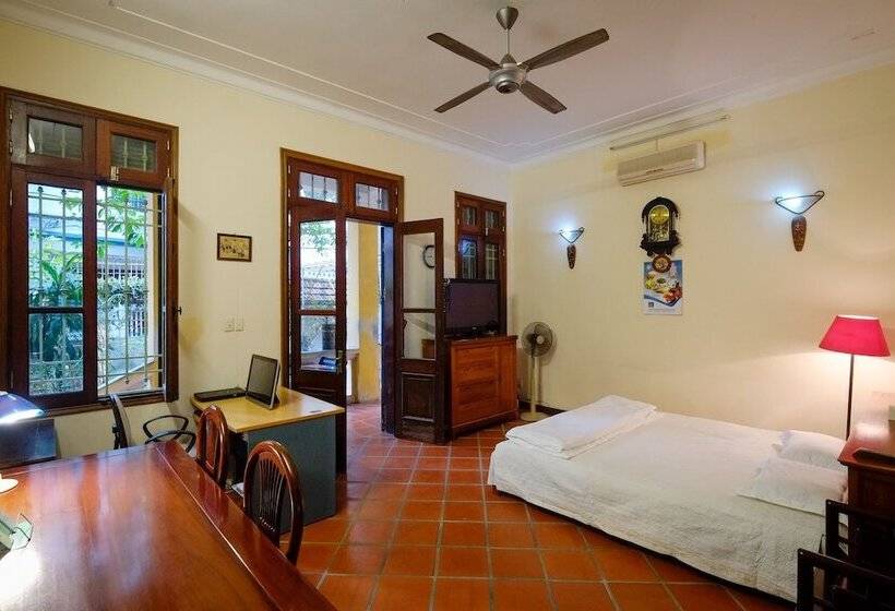 پانسیون Frenchstyled House