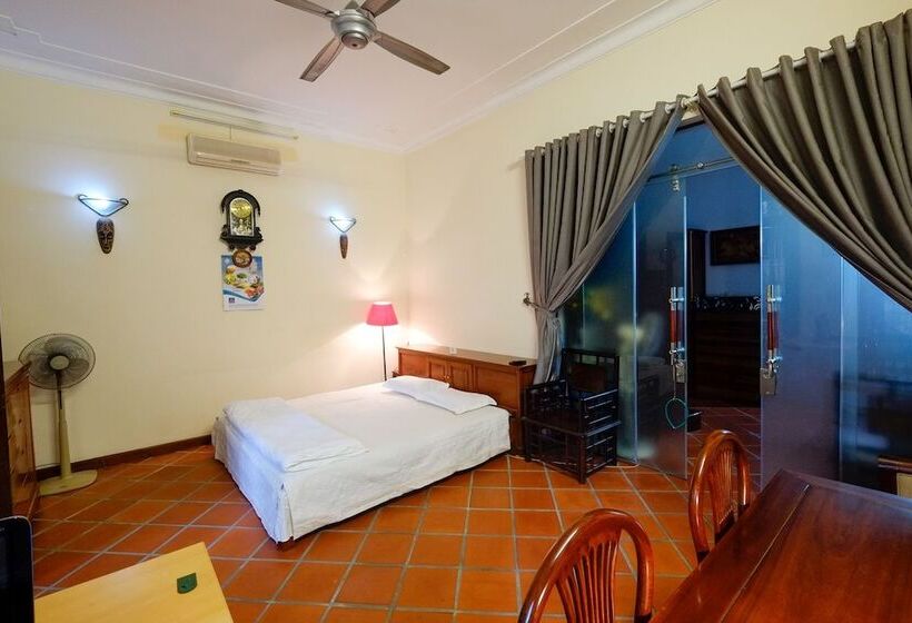 پانسیون Frenchstyled House