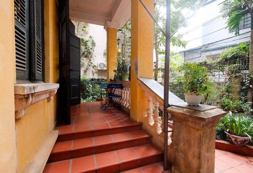 پانسیون Frenchstyled House