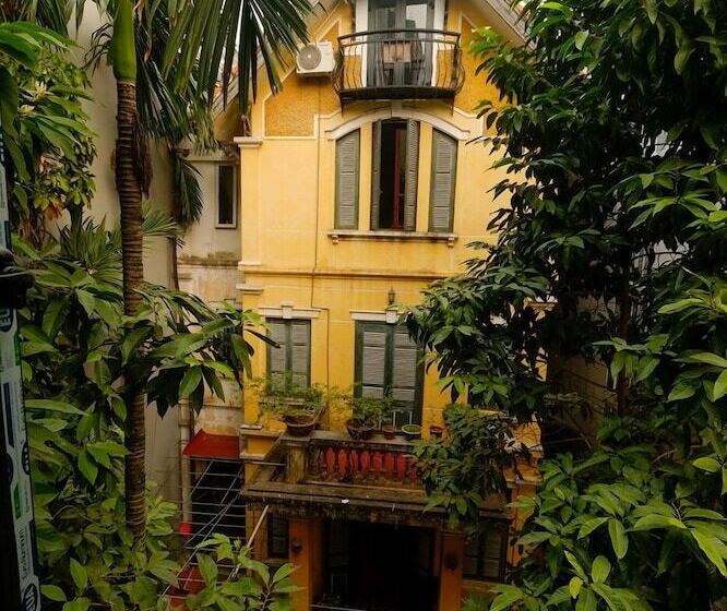 پانسیون Frenchstyled House