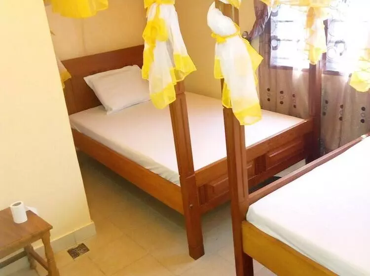 پانسیون Mali Guest House