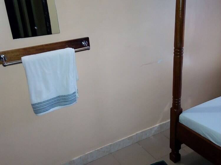 پانسیون Mali Guest House