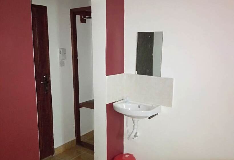 پانسیون Mali Guest House