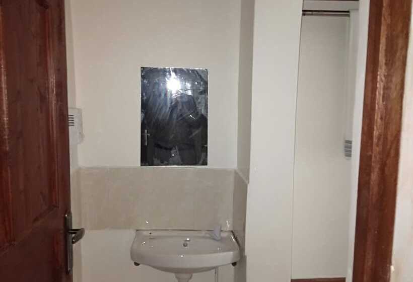 پانسیون Mali Guest House