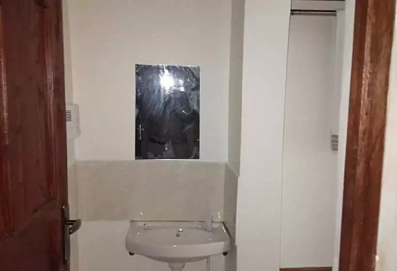 پانسیون Mali Guest House