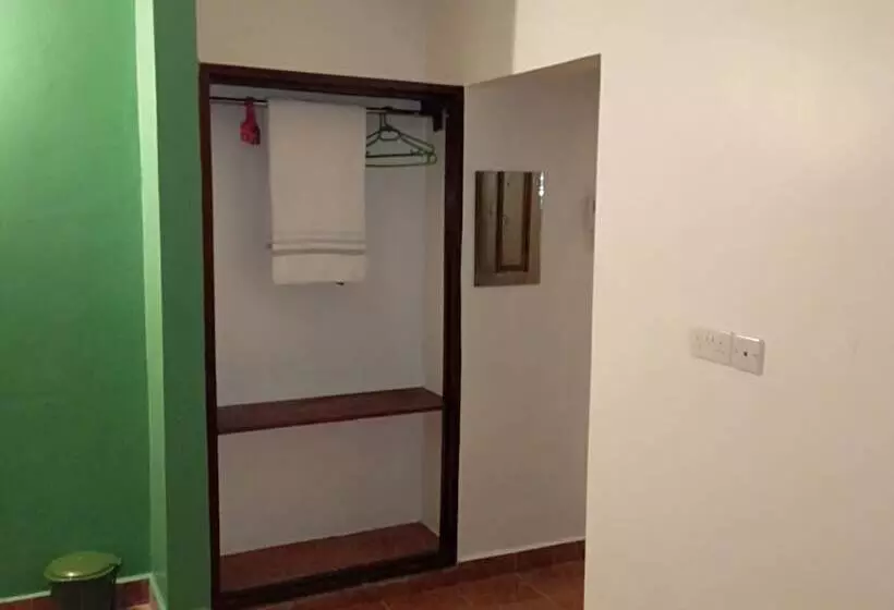 پانسیون Mali Guest House