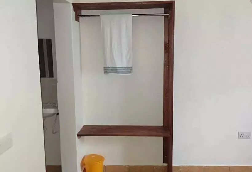 پانسیون Mali Guest House