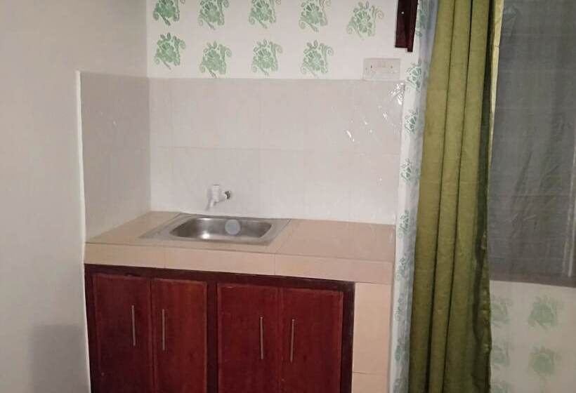 پانسیون Mali Guest House