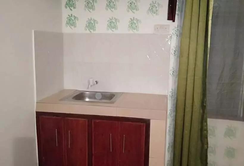 پانسیون Mali Guest House