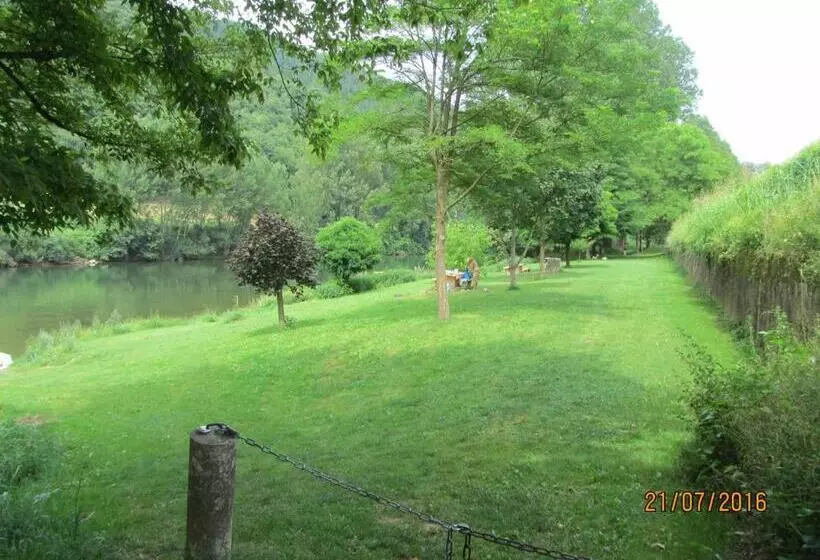 Aamiaismajoitus (B&B) Chambres D Hôtes Auberg Inn