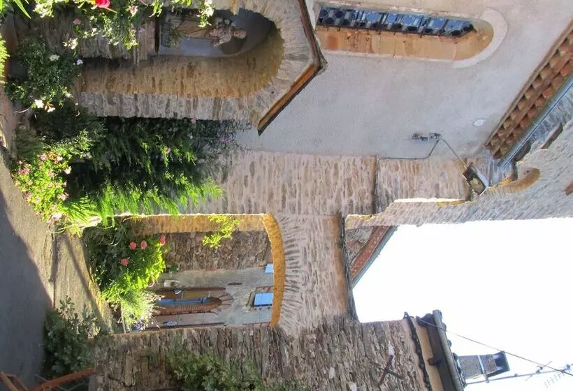 Aamiaismajoitus (B&B) Chambres D Hôtes Auberg Inn