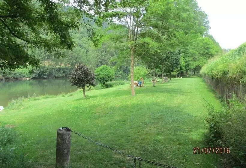 Aamiaismajoitus (B&B) Chambres D Hôtes Auberg Inn